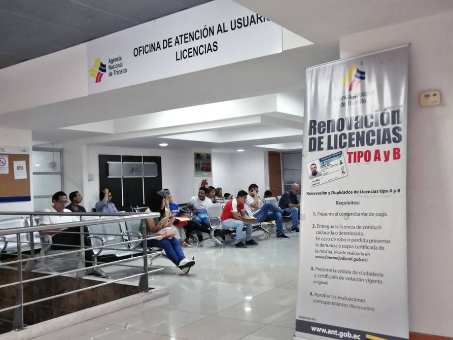 Requisitos para sacar la licencia tipo B por primera vez en Ecuador