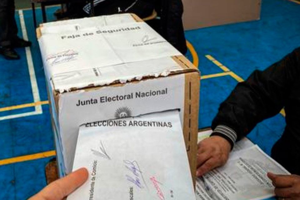 averiguar dónde voto por nombre y apellido en Argentina
